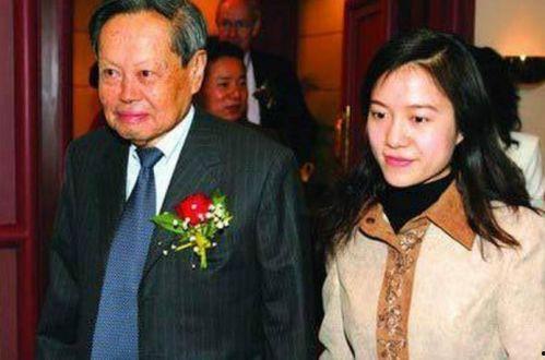 杨振宁老婆和前妻照片