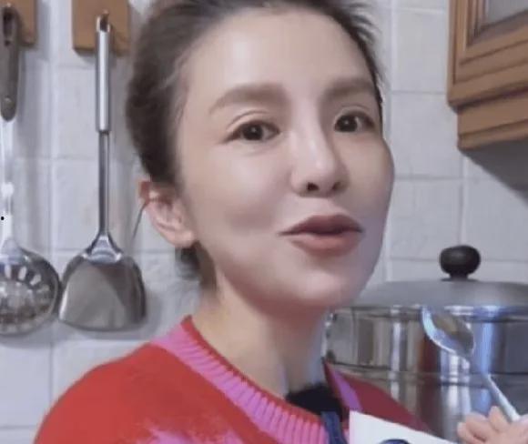 眼斜嘴歪照片,眼斜嘴歪照片背后的故事